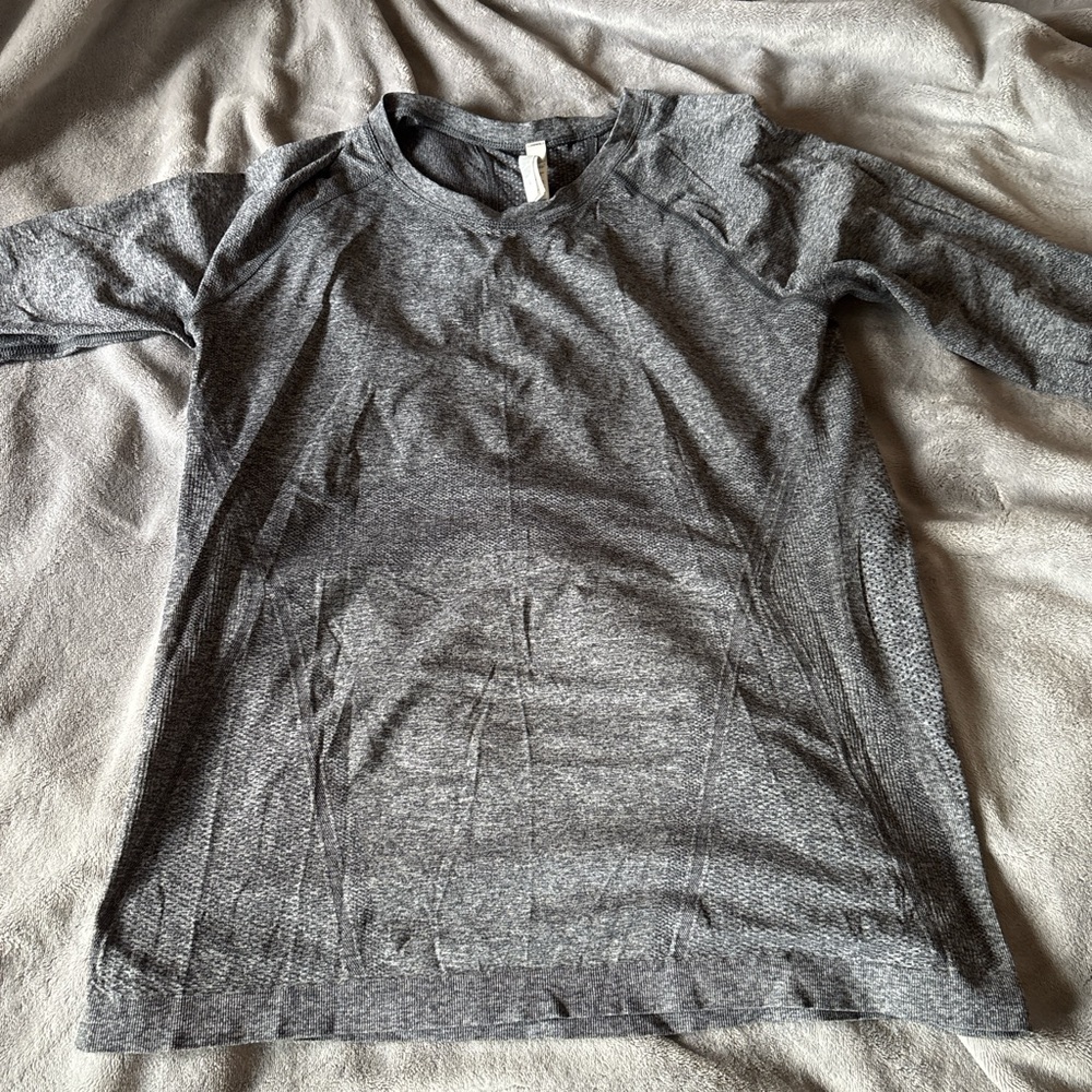 Athleta Gray Long Sleeve Top